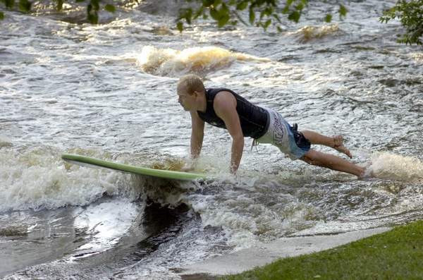 Hitting the Wave