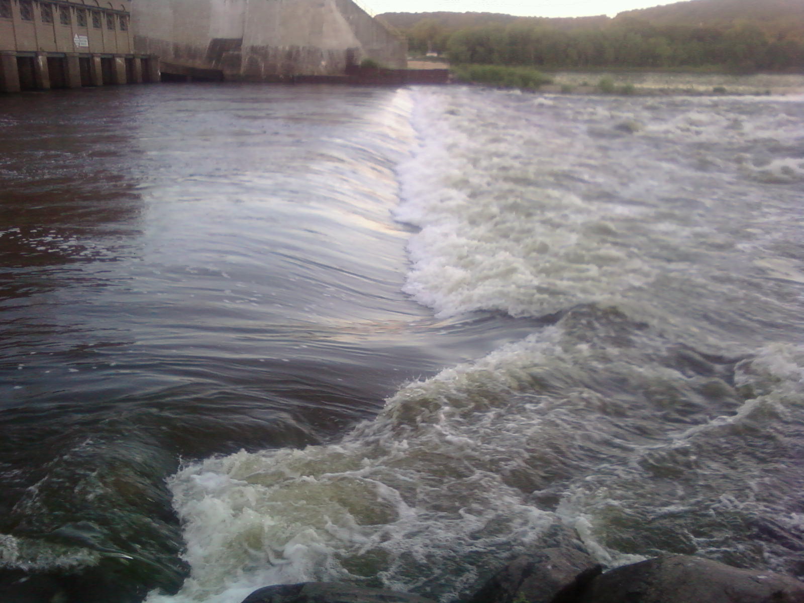 Dam Wave/Hole