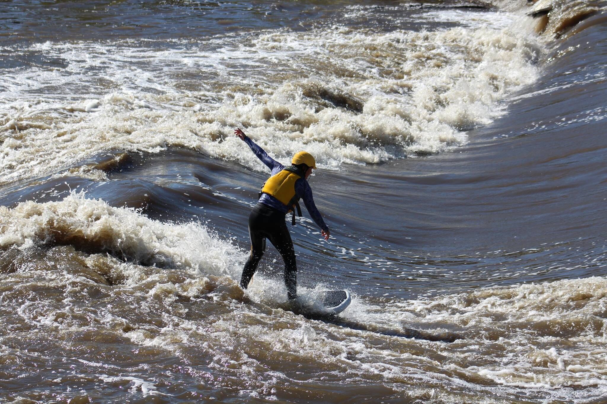 DD Wave (Dam Drop)