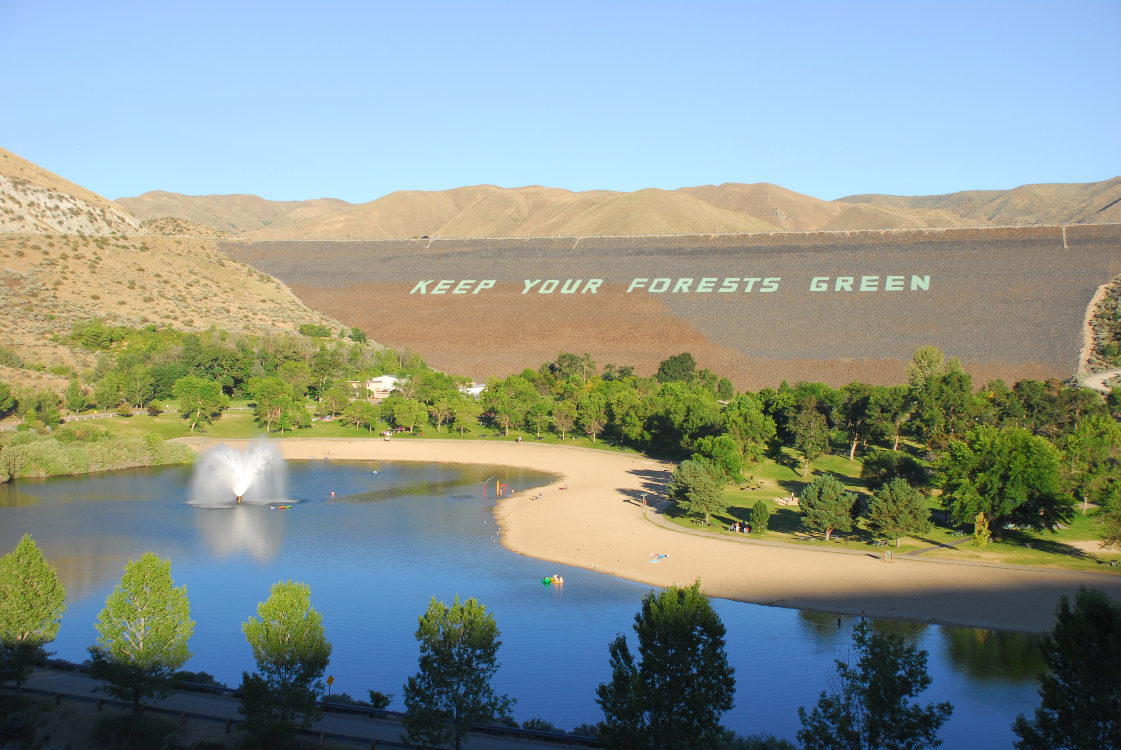 Lucky Peak Dam