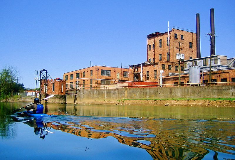 Approaching the Dam