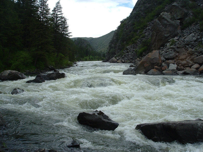 Kitchen Sink at 2400 cfs