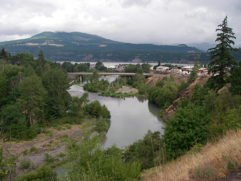 Hood River looking towards Columbia