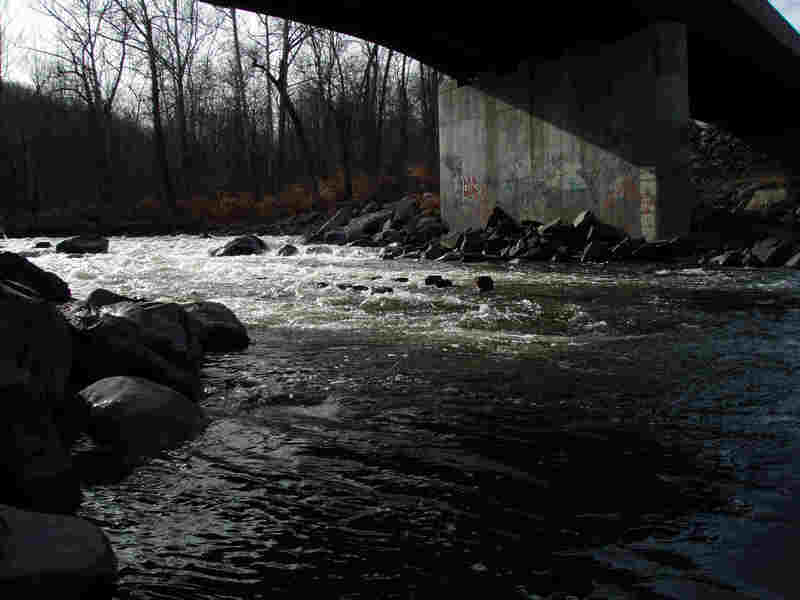 Metal pinning hazard under Iron Forge Bridge