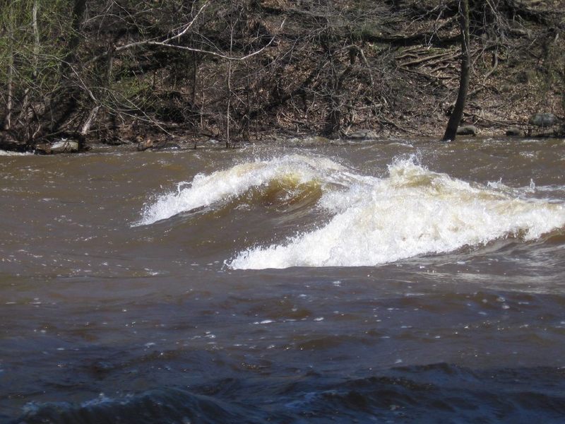 Close-up of center waves at U-Park Ledge