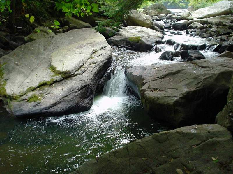 Dry 7ft Falls