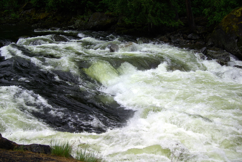 Lochsa Falls - The Left lateral is weak at 4'