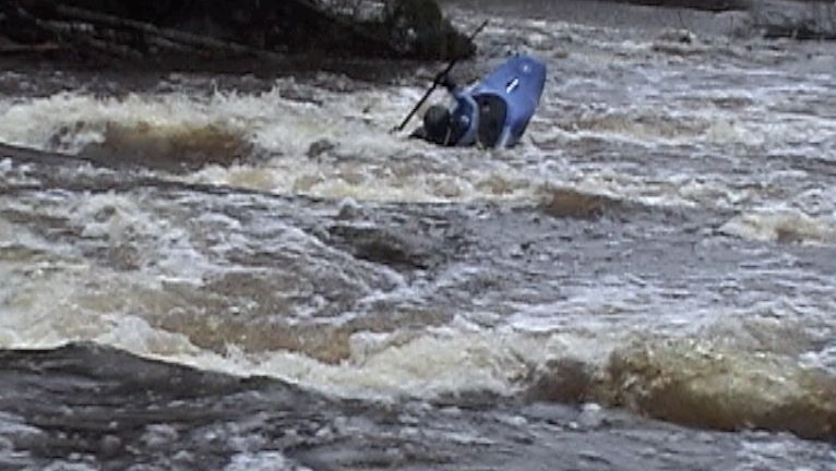 Tom McD. runs Mays Ledges-348 cfs