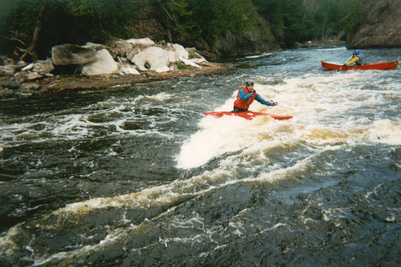 Kurt plays a wave (1.6')