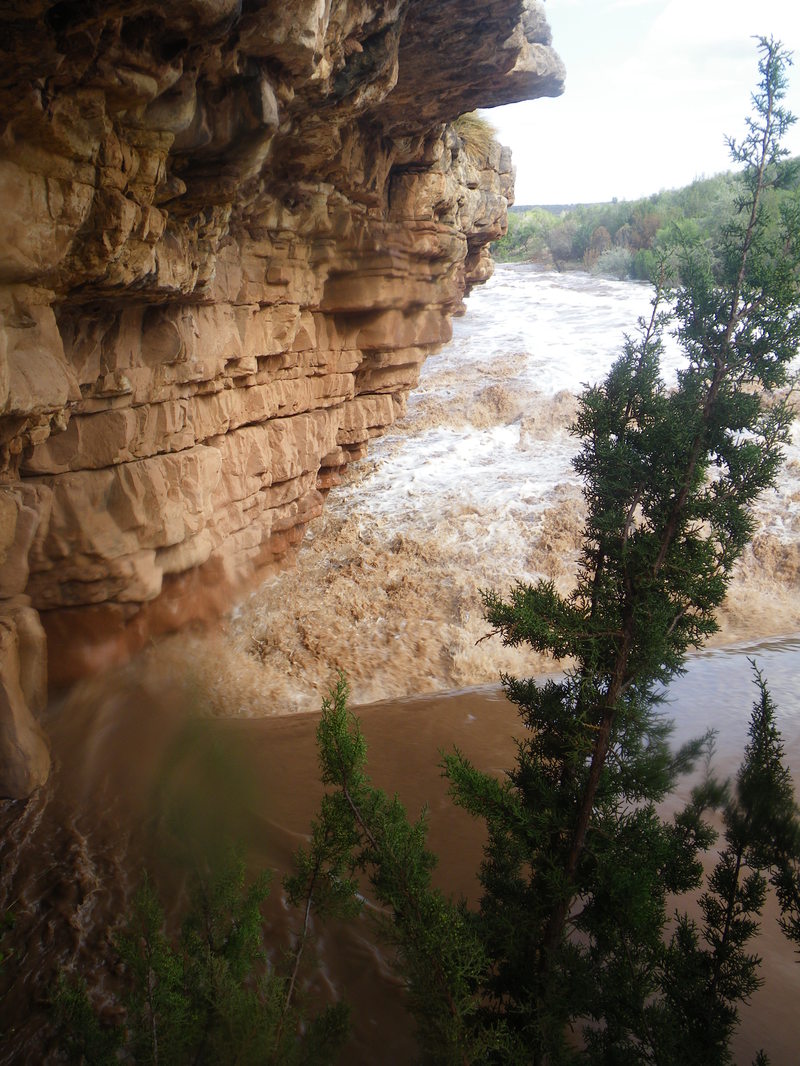 Left side low head dam above Tecolotito