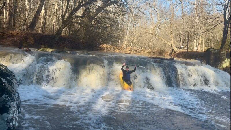 2.5 ft on the gage