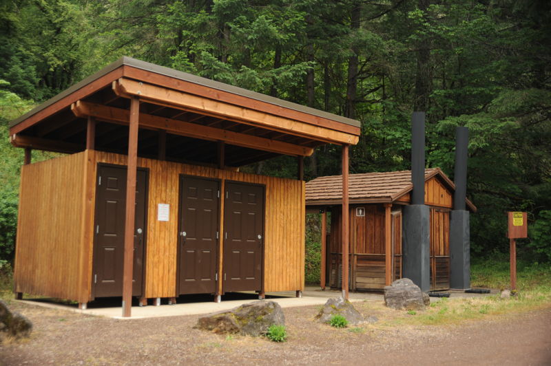 Changing Rooms and Toilet at Gravel Bin