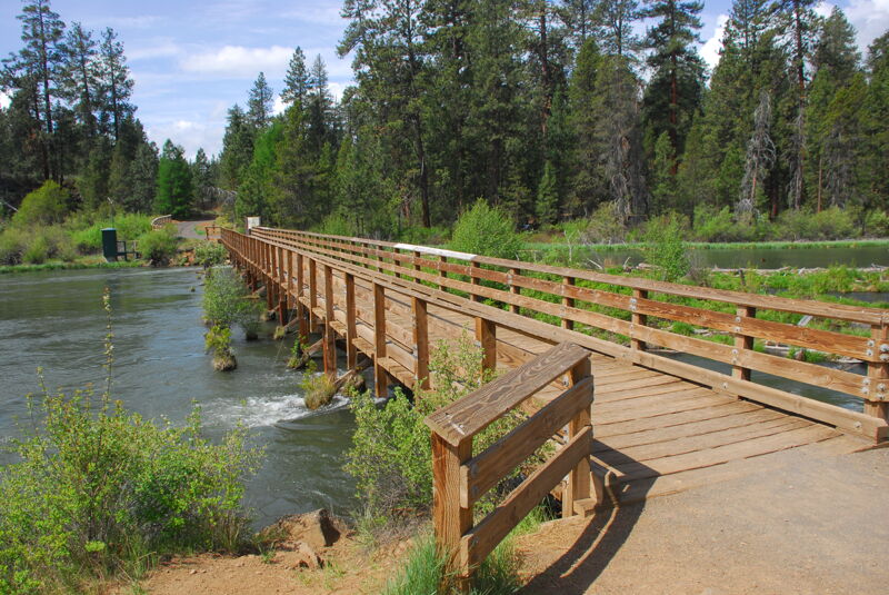 Deschutes River Trail Bridge