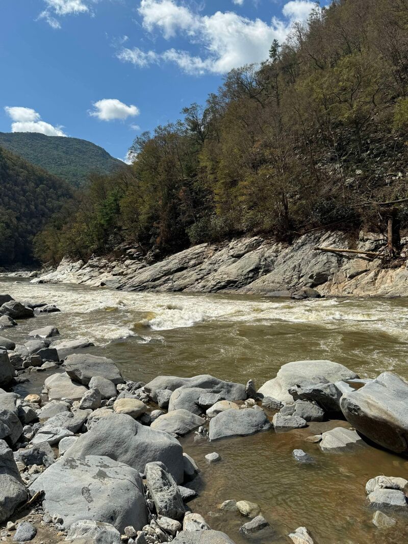 "Tres' Ledges" from river left